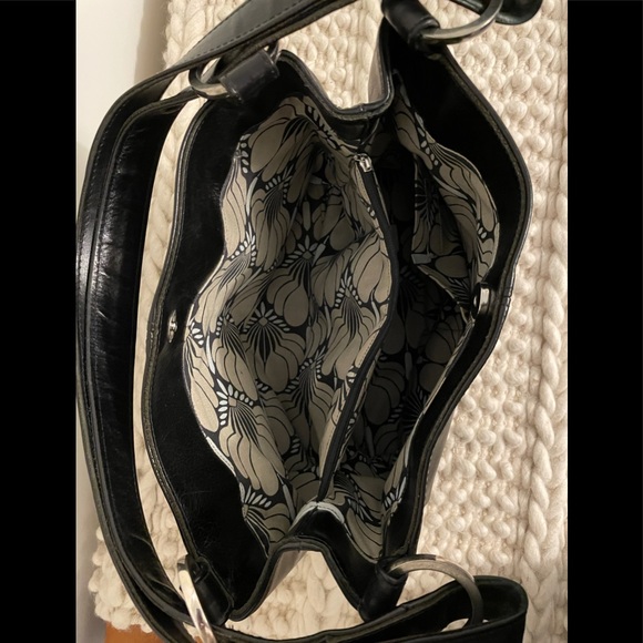 Artisan Kairos Shoulder Bag - Picture 7 of 8